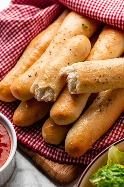 What Are Breadsticks